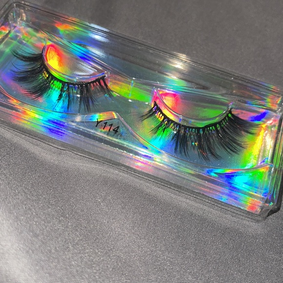 LASHES #Y114 - Picture 3 of 7